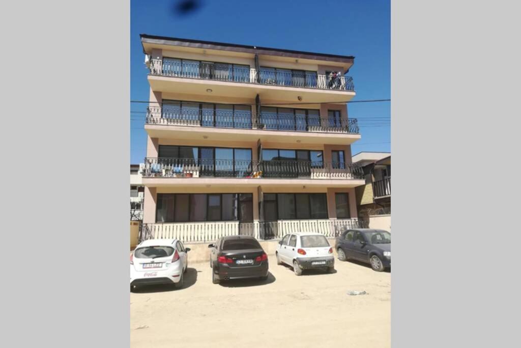 Apartament Lulu Mamaia Nord, 3 Minute De Plaja Năvodari Exterior foto